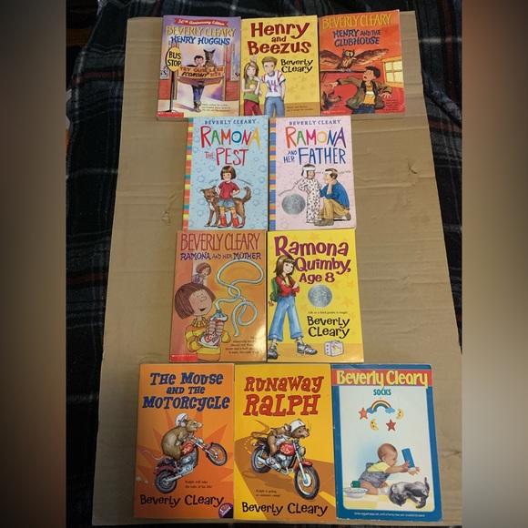 Lot of 10 Beverly Cleary Books - Picture 1 of 7